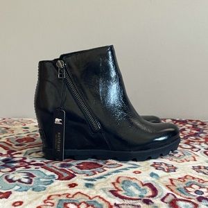 NWT SOREL JOAN OF ARCTIC WEDGE II ZIP BOOT
